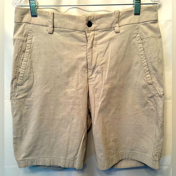 Lululemon Men’s Performance Flat Front Chino Shorts Light Gray Size 34x9 - Picture 1 of 7